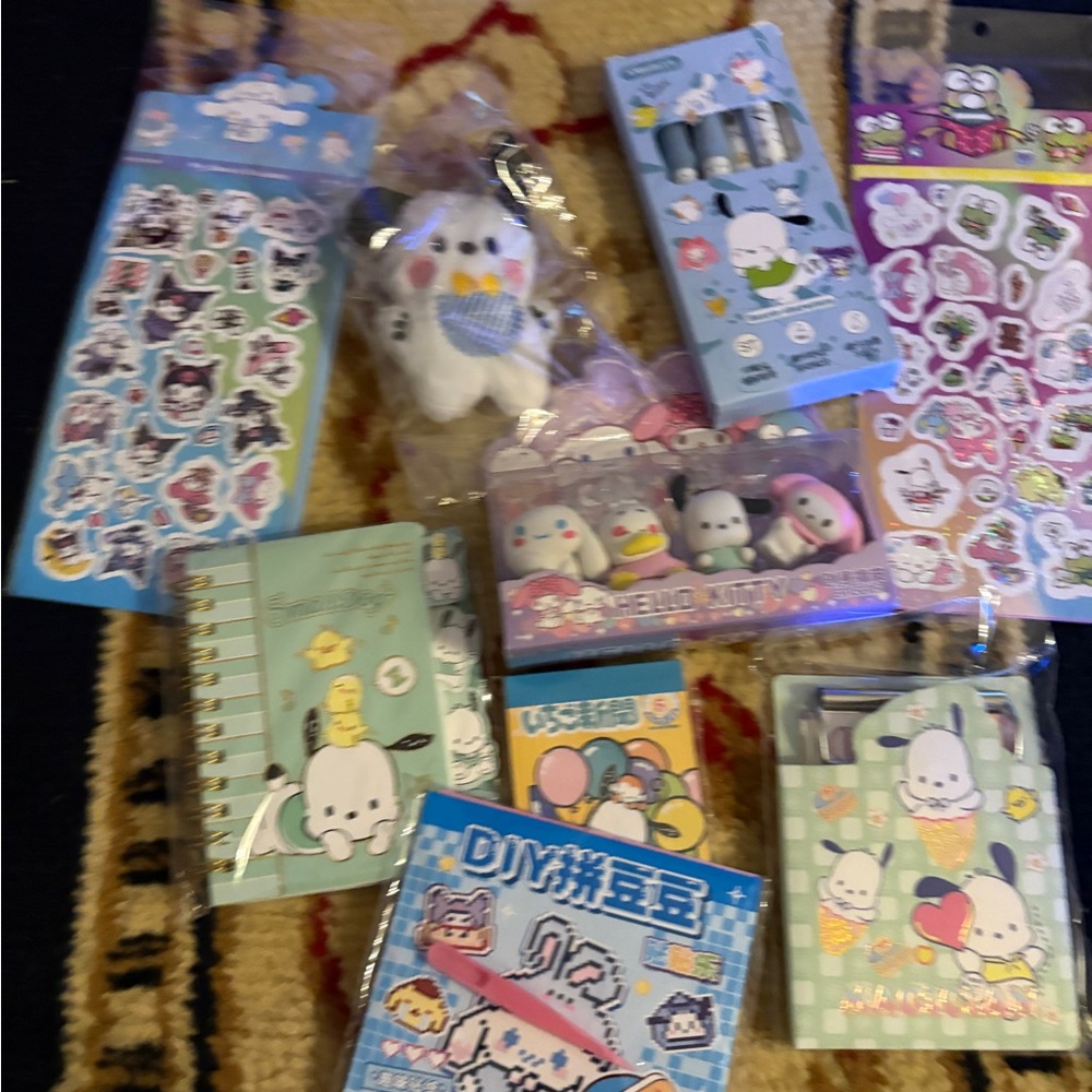 Sanrio pochacco eraser and keychain large stationary pack